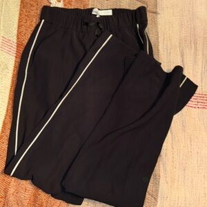 Lululemon On the Right Track Pant, size 4
